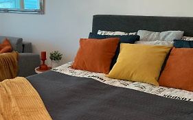 StarHomes Studio Lux 80